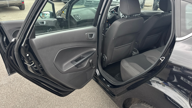 Ford Fiesta 1.0 EcoBoost Zetec 5dr Petrol Hatchback